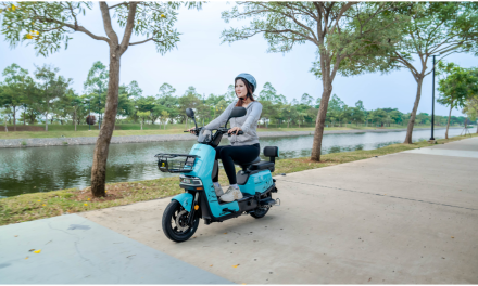 Kendaraan Roda Dua Namun Menggunakan Tenaga Listrik