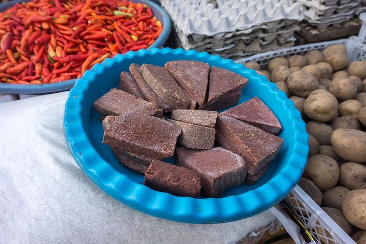 Bahan Terasi Merupakan Udang Yang Di Keringkan Lalu Di Masak