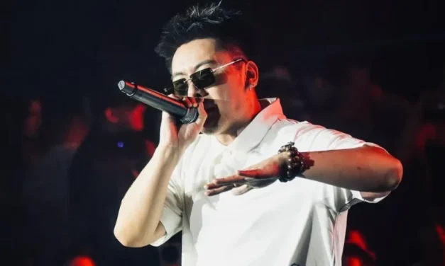 Penyanyi Musik Rapper Yang Bernada Lebih Cepat