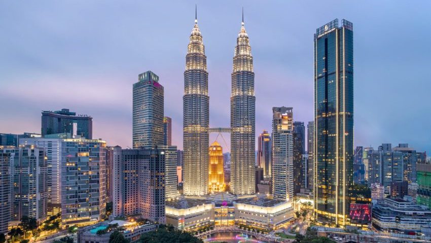 Suatu Bangunan Menara Yang Tinggi Sebagai Simbol