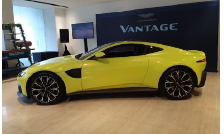 Kendaraan Mewah Inggris Dengan Brand Aston Martin