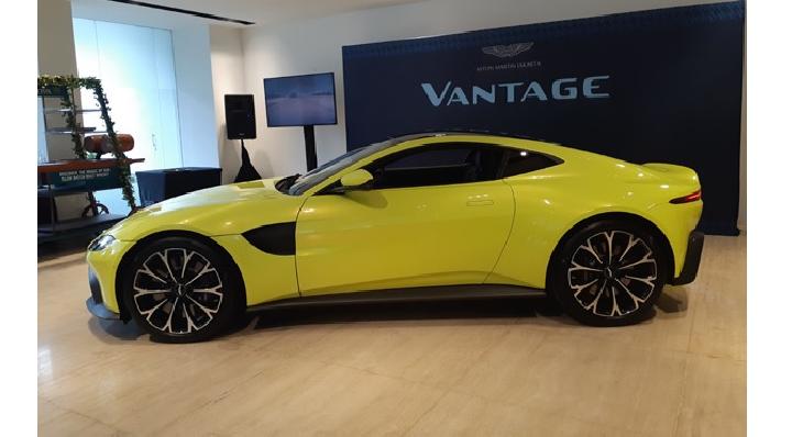 Kendaraan Mewah Inggris Dengan Brand Aston Martin