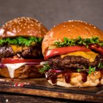 Makanan Roti Isi Atau Sebuah Hidangan Burger