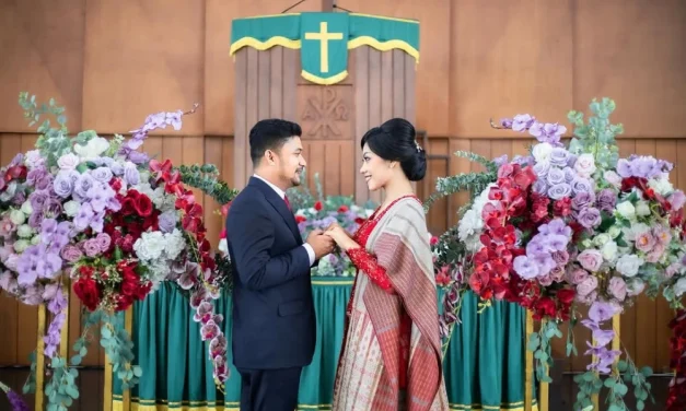 Pelaksanaan Adat Batak Melalui Prosesi Martupol