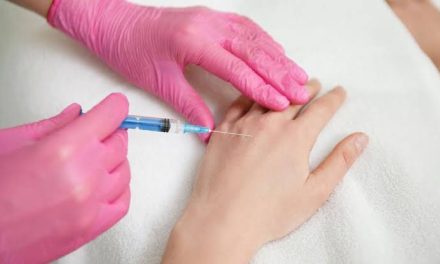 Tindakan Perawatan Kulit Dengan Melakukan Suntik Putih