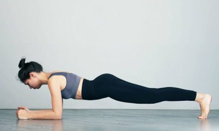 Melatih Kebugaran Fisik Melalui Olahraga Gerakan Plank