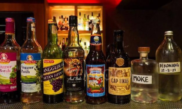 Sebuah Cairan Alkohol Dalam Minuman Memabukkan