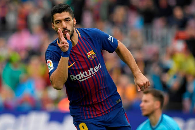 Pesepakbola Uruguay Luis Suarez Dengan Skill Bermainnya