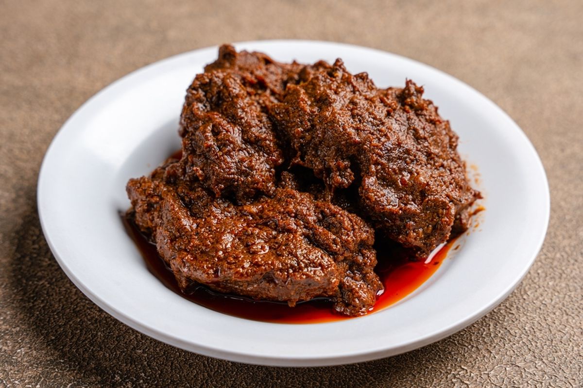 Makanan Populer Rendang Dengan Bumbu Khusus