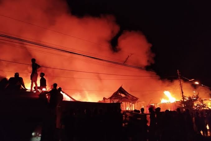 Peristiwa Membara Api Melahap Berbagai Hal