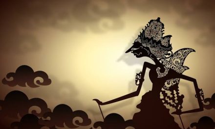 Sebuah Penampilan Tradisional Wayang Dengan Maknanya